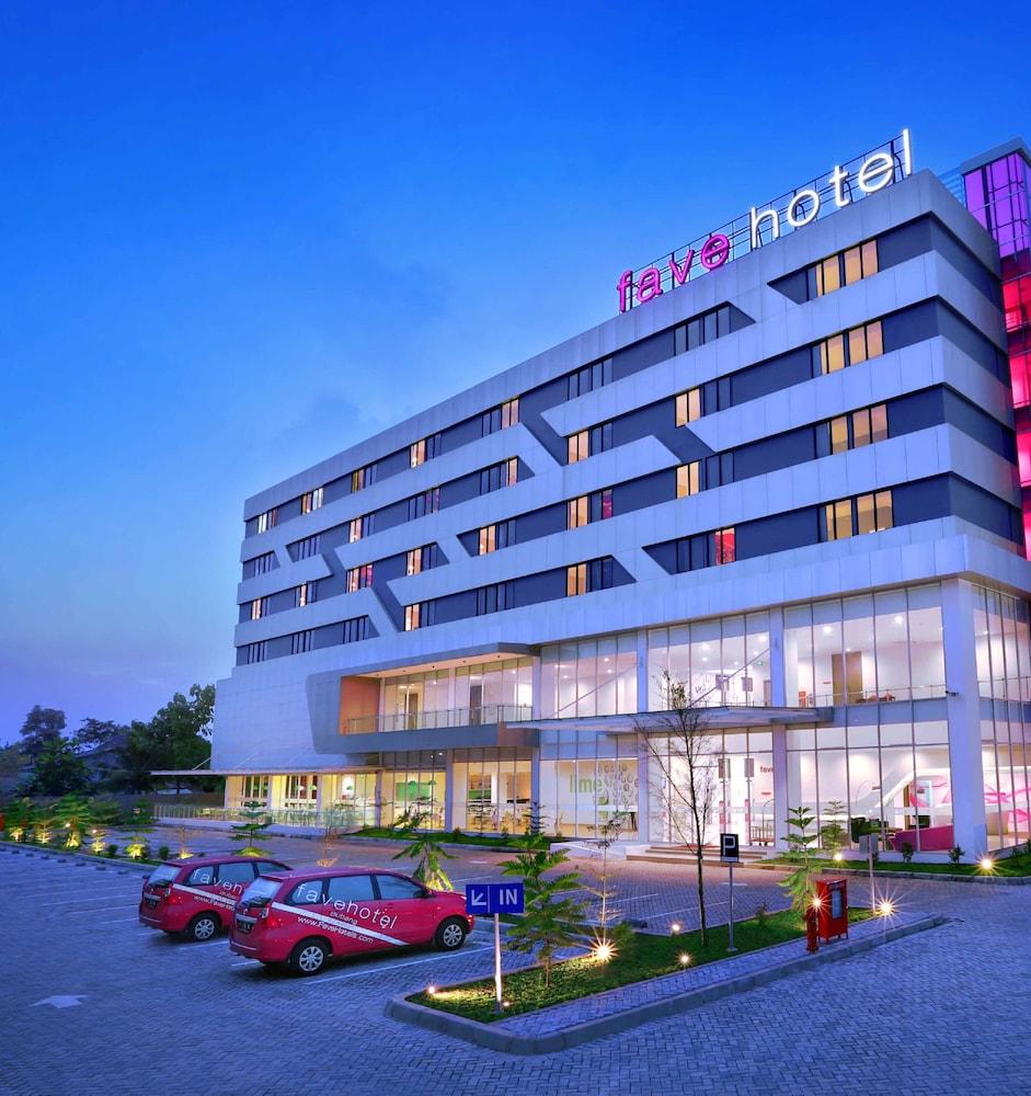 Laska Hotel Subang Exterior photo