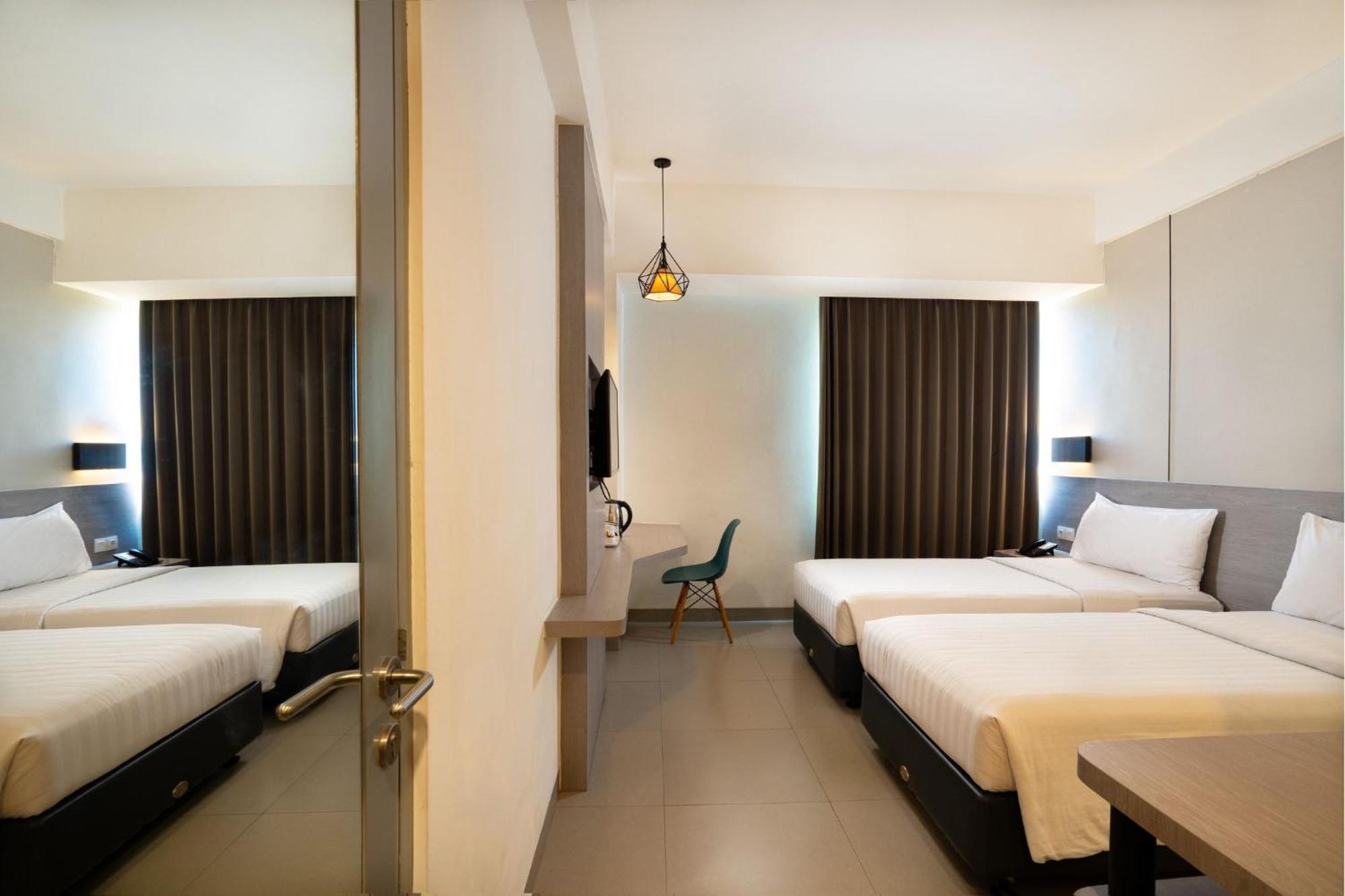 Laska Hotel Subang Exterior photo